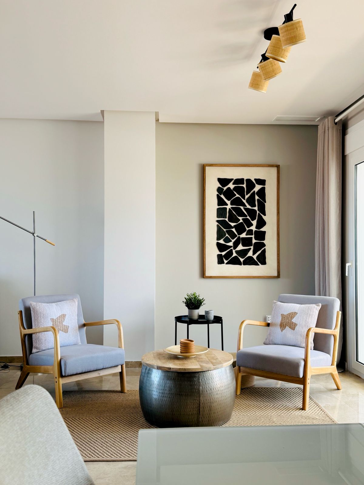 Lounge corner with armchairs